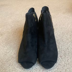 Liz Claiborne black peep toe ankle booties